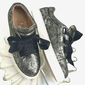 Caslon Black Gold Metallic Leather Lace-up Platform Sneakers sport stylish size9